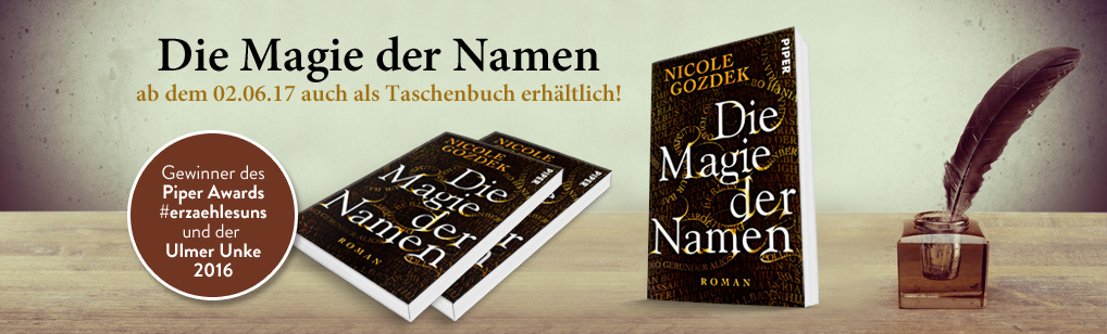 Banner: stehende und liegende Taschenbücher von "Die Magie der Namen" mit Infos
